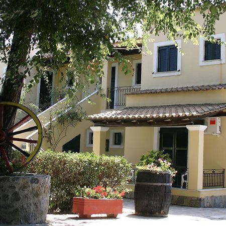 Spiti Nikos Aparthotel Danilia Exteriör bild