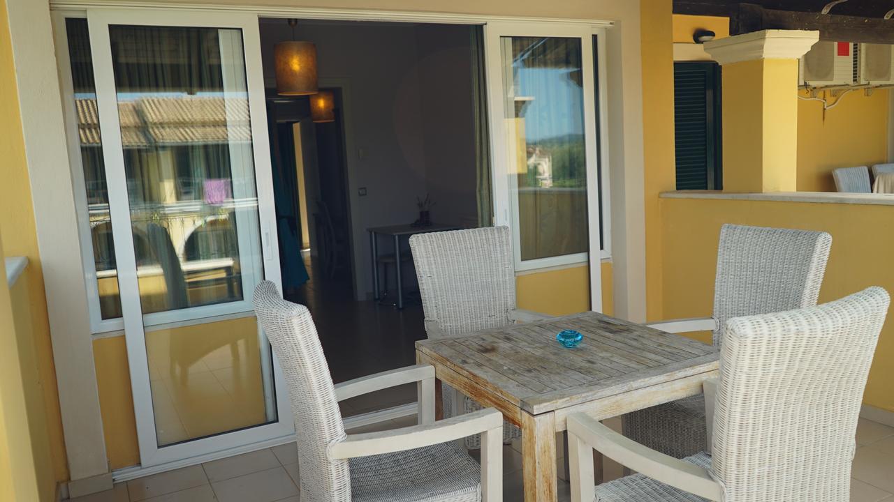 Spiti Nikos Aparthotel Danilia Exteriör bild