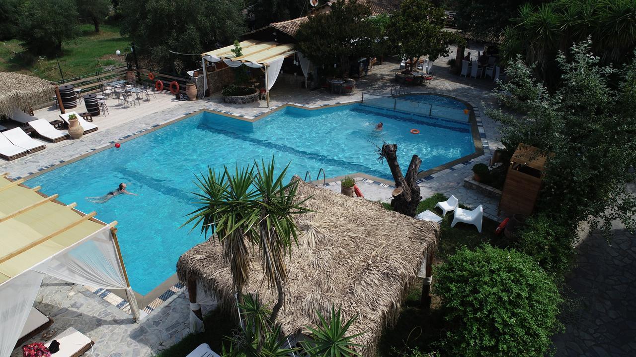 Spiti Nikos Aparthotel Danilia Exteriör bild