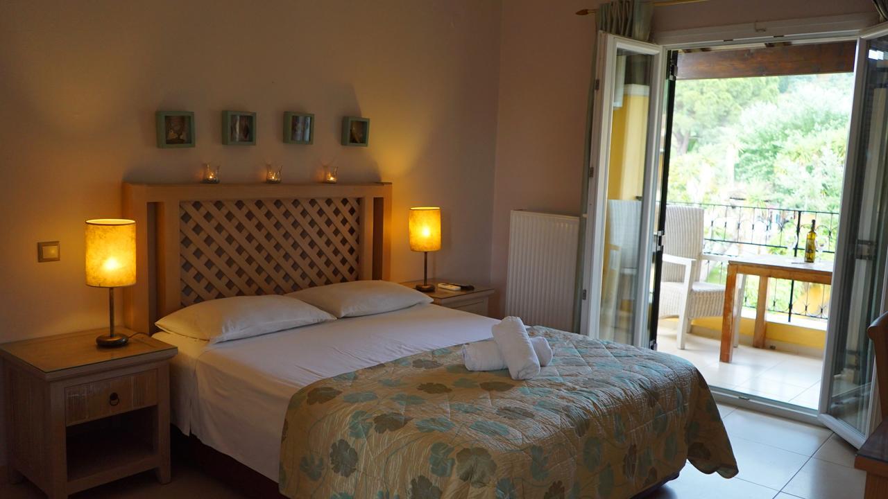 Spiti Nikos Aparthotel Danilia Exteriör bild