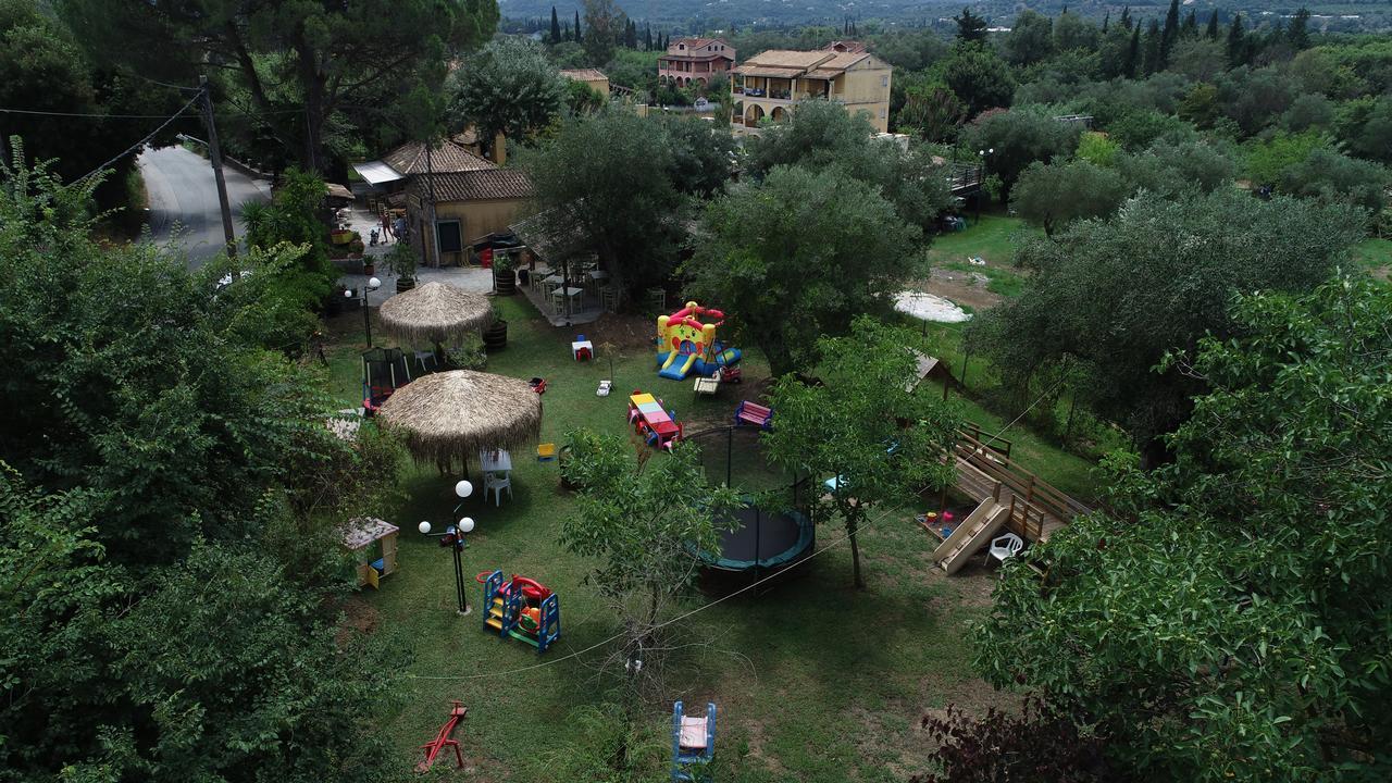 Spiti Nikos Aparthotel Danilia Exteriör bild