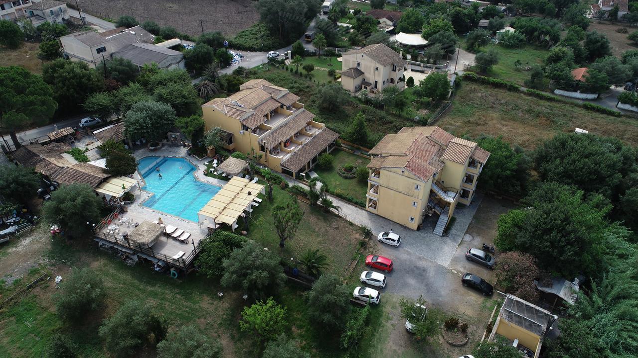 Spiti Nikos Aparthotel Danilia Exteriör bild